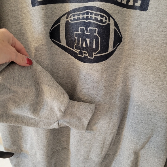 Champion Notre Dame Football Retro Swestshirt, size Medium - Picture 4 of 5